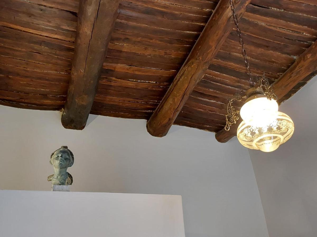 B&B Palazzo Carafa Di Montorio Naples Exterior photo